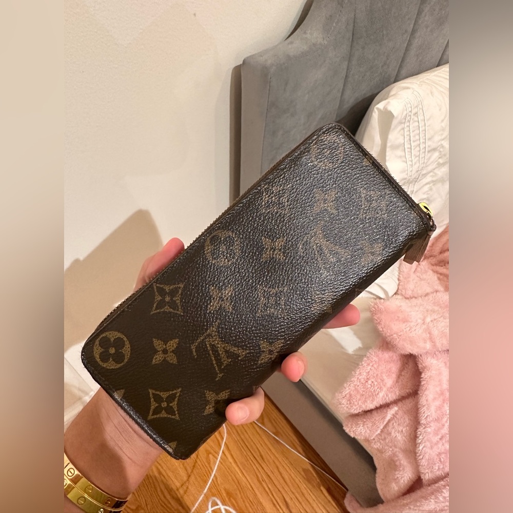 Authentic Louis Vuitton Clemence Wallet